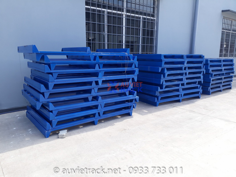 bán pallet sắt